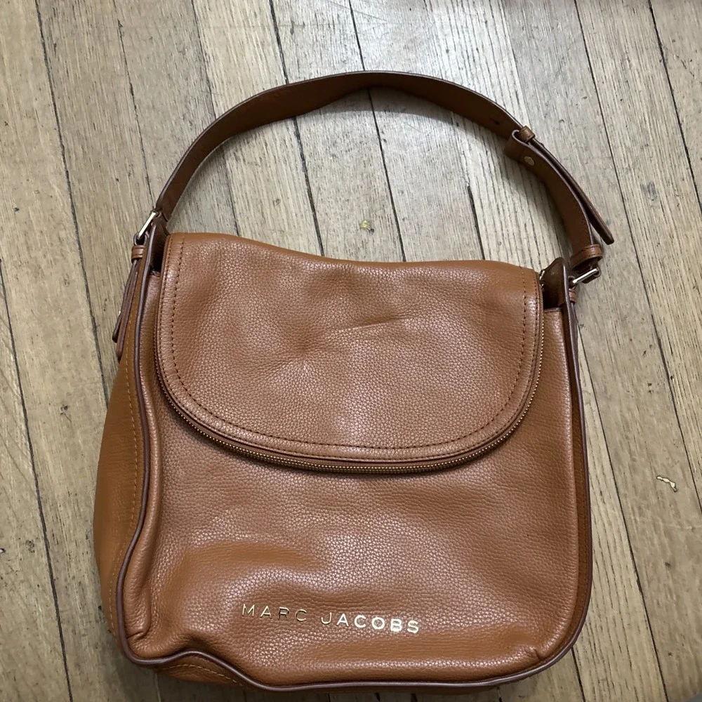 Authentic MARC JACOBS The Groove Brown Pebbled Leather Hobo Bag #M0016930